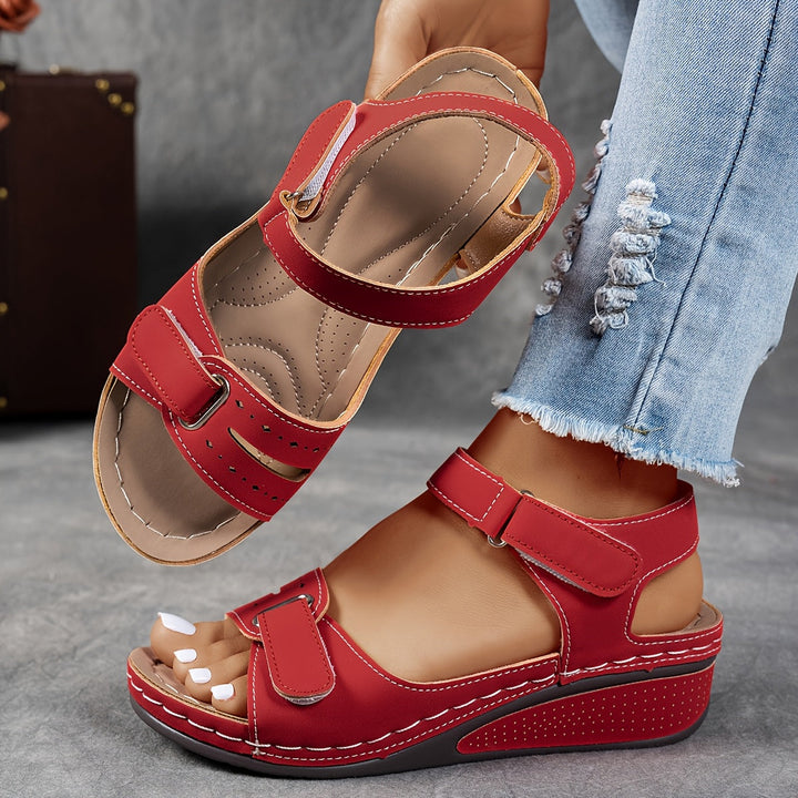 Quinnie - Supportive Sandals